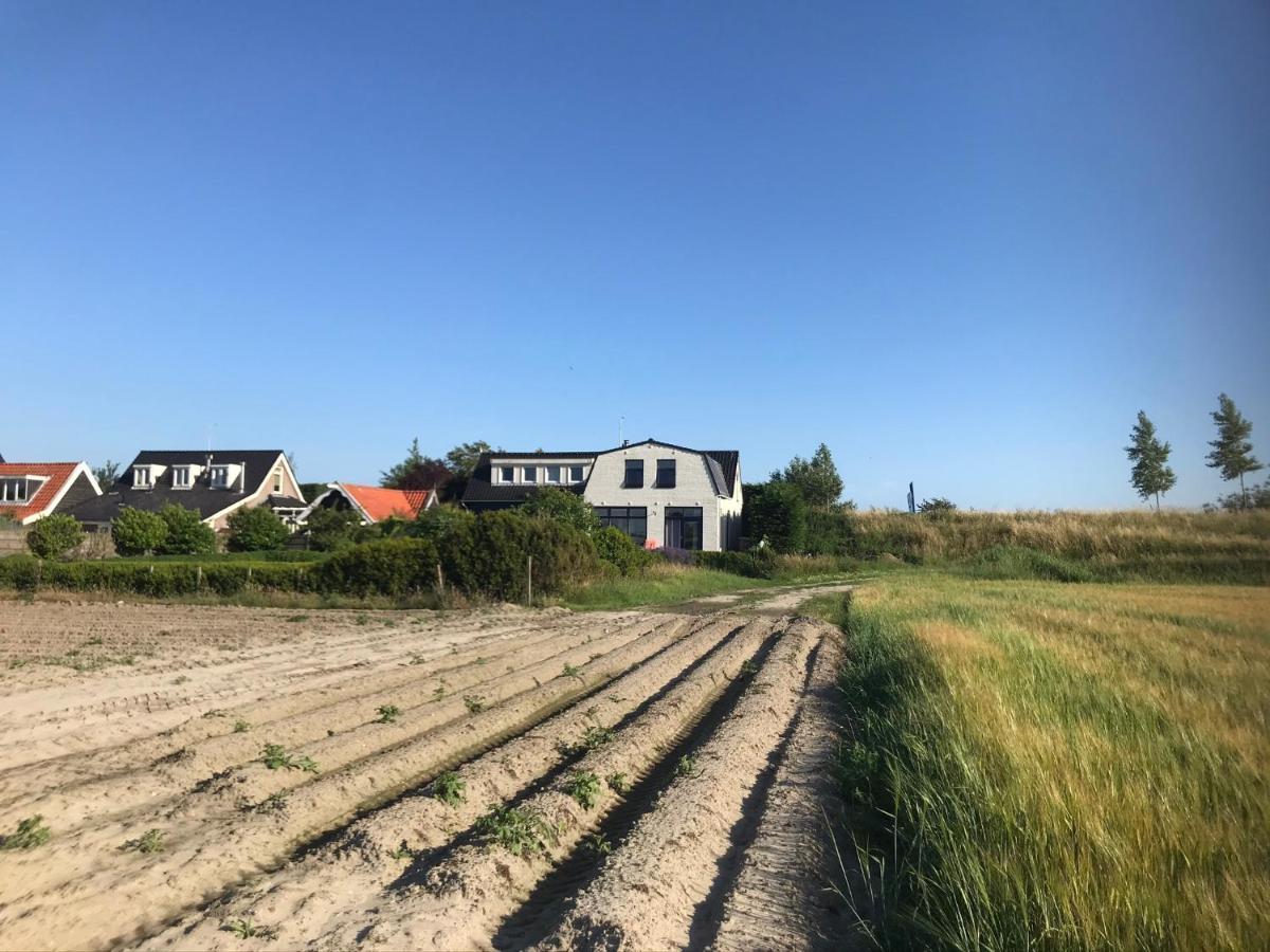 T Huuske Tuinappartement Met Fantastisch Uitzicht, Nabij Zee Zonnemaire Exteriér fotografie