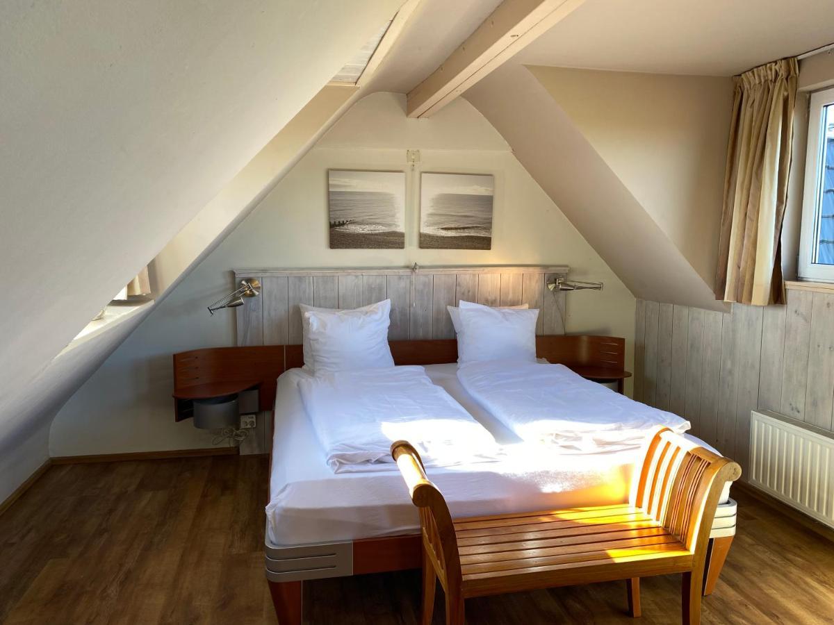 T Huuske Tuinappartement Met Fantastisch Uitzicht, Nabij Zee Zonnemaire Exteriér fotografie